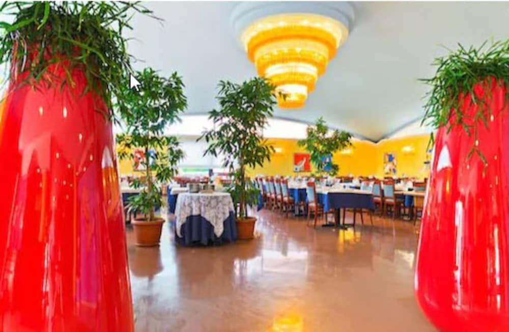 Grand Hotel Esplanada Бибионе Экстерьер фото