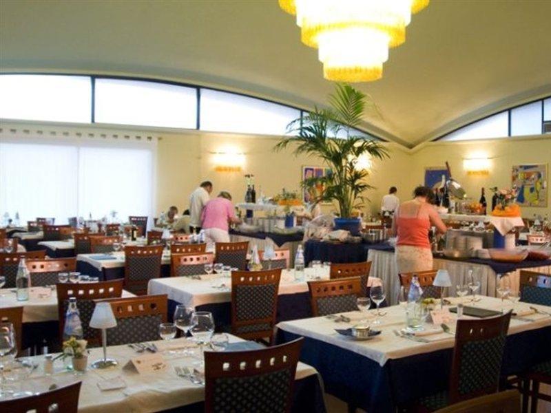 Grand Hotel Esplanada Бибионе Экстерьер фото